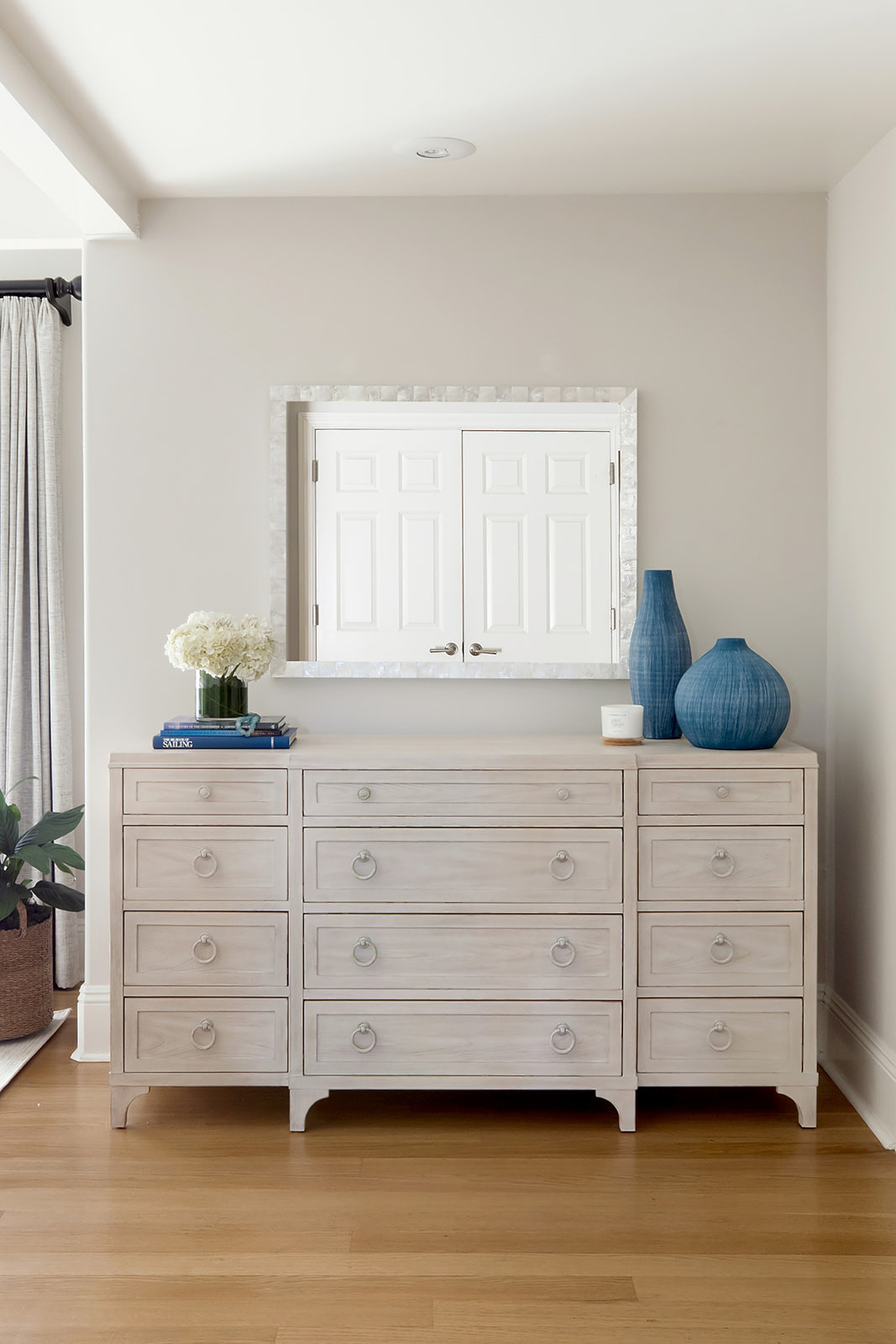 Perfect storage cabinet in a white touch interior style