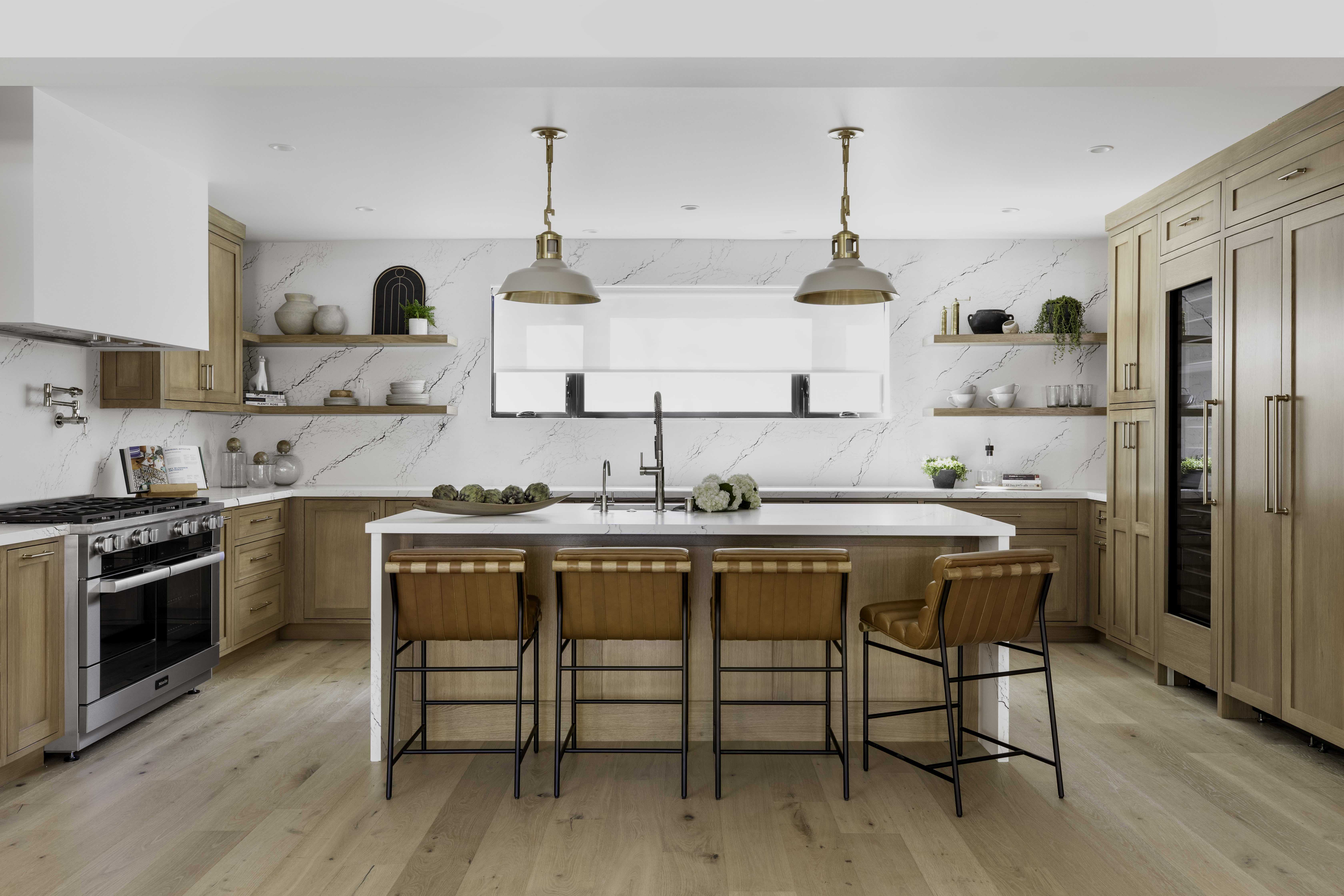 Why Hiring the Right Interior Designer in Los Angeles Is Essential